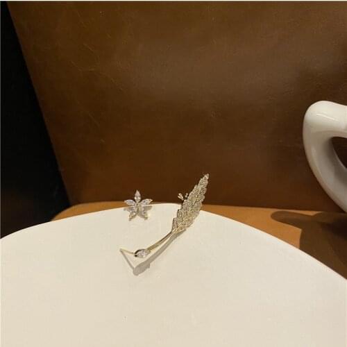 Exquisite Micro-inlaid Zircon Asymmetrical Leaf Ear Bone Clip Earrings For Women Korean Shine Crystal Jewelry Gifts 2021