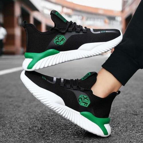 2020 Spring And Autumn New Sports Mens Shoes Casual Shoes Mens Lazy Shoes Flying Woven Mesh Breathable Driving Shoes Sneakers