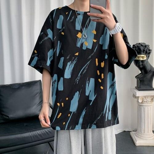 Fashion 2021 Mens Trendy T-shirt Summer Oversized Tees Loose O-Neck Five-point Sleeve Tops Boy Popular Graffiti Print T-shirt