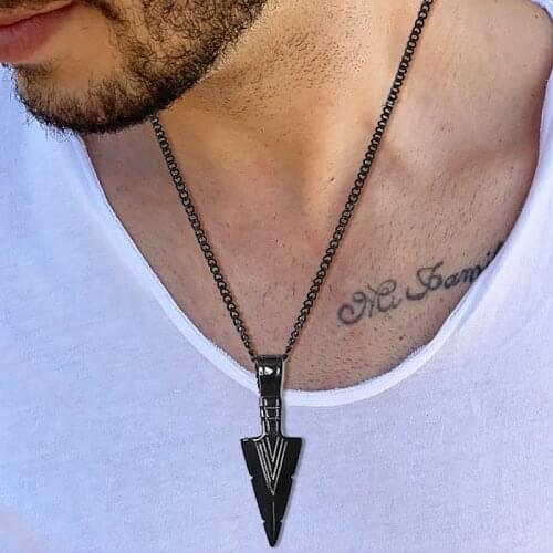 PUNK MENS ARROWHEAD NECKLACE KUNAI PRIMAL SPEARHEAD PENDANT BLACK TONE TRIBAL SURF CHARM STAINLESS STEEL JEWELRY