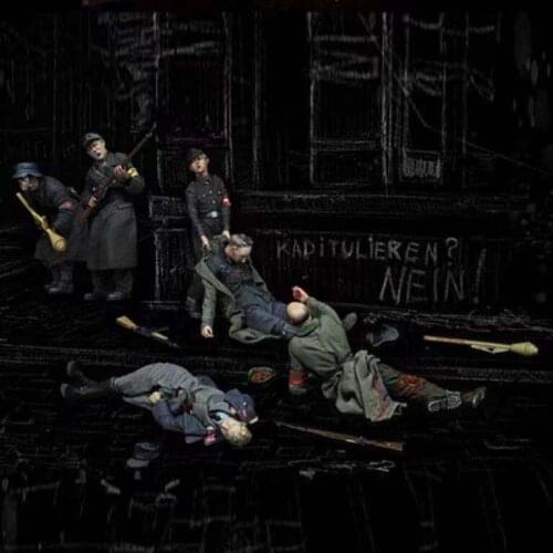 6 German soldiers in World War II need to assemble and paint by themselves 1:35