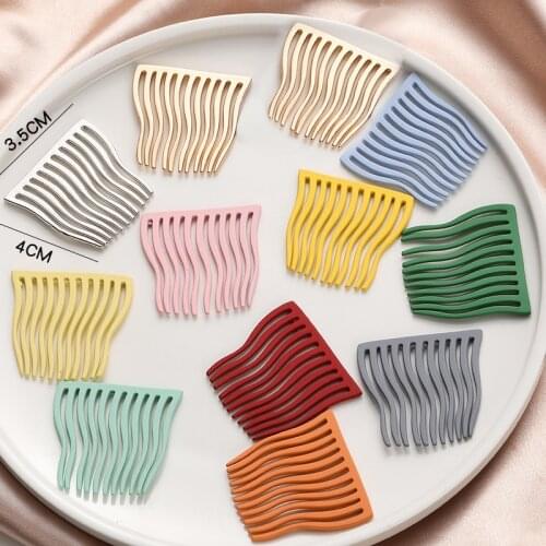 New Girl Hair Accessories Comb Color Twisted Hairpin Korean Hairs Accessories Hair Clips for Women Hairclips Barrette