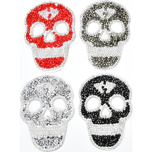 4pcs/Lot Fashion Rhinestone Skull Motifs Iron on Patches Strass Crystal Applique Transfer for Jeans Hoodie Hats Decoration