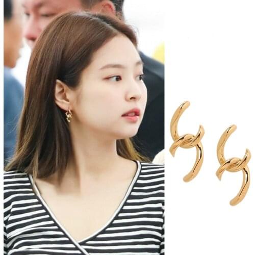 Kpop Korean Celebrity same fashion metal geometric earrings woman pendant earrings bohemian statement female jewelry party gifts