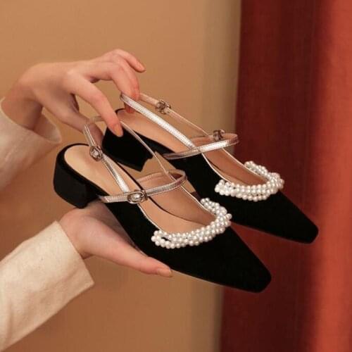 Zonnebloem Shoes With Medium Heels