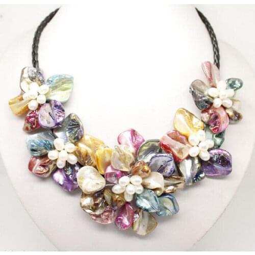 Hot sale new Style >>>>>Stunning Multicolor Freshwater Pearl Sea Shell Flower Leather Necklace 18"