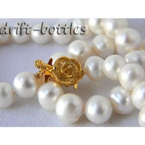A 10mm 18'' White Round Freshwater Pearl Necklace