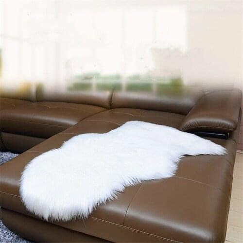 Imitation Wool Rug 45 * 60CM Simple Modern Long Hair Rugs Blanket Bedroom Living Room Carpets Floor Braided Hand Wash