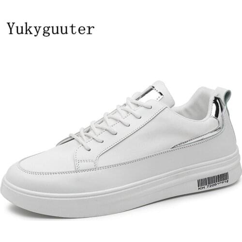 Men Skateboarding Shoes Sport Cool Light Weight Sneakers Outdoor Athletic Male Breathable High Quality Lace Up