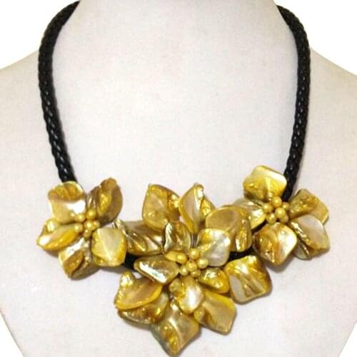 18 inches Natural Leather Cord Three Yellow Shell Flower Natural Pearl Necklace for Women Gift