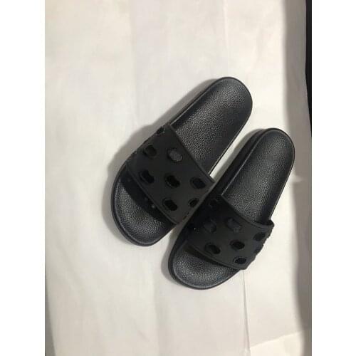2021 new European station home fashion bathroom slippers soft soled summer sandals and antiskid beach sandals