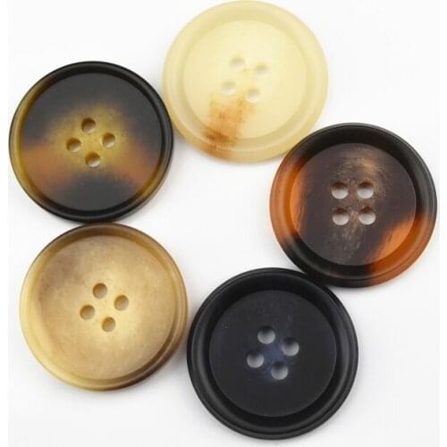 15-28mm good quality Resin buttons four-holes pattern buttons womens trench coat button woolen sewn on clothing spot wholesale