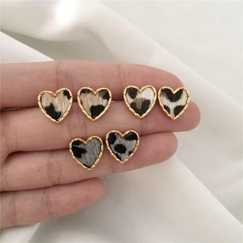 Trendy Gold Color Heart Shape Leopard print Decorated Small Stud Earrings For Women Girl Casual Dainty Cute Elegant Jewelry