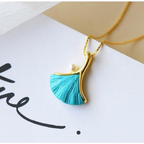 Designer original new natural turquoise necklace pendant fashion simple and popular ladies silver jewelry