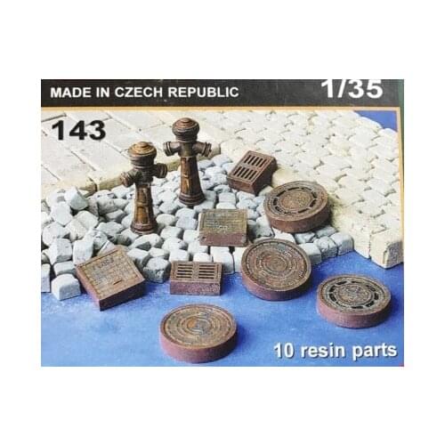 1/35 scale miniatures Scene Accessories Sewer covers and fire hydrants Resin model Kit figure Free Shipping