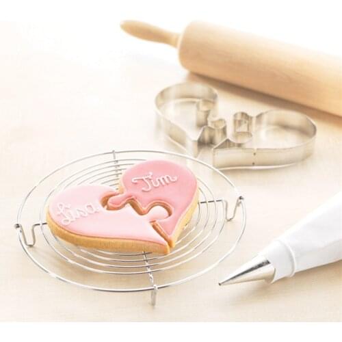 2Pcs/Set Heart Cookie Mold Left Right Heart Shaped Cookie Cutter Funny Love Wedding Puzzles Romantic Cookies Mold Biscuits Stamp