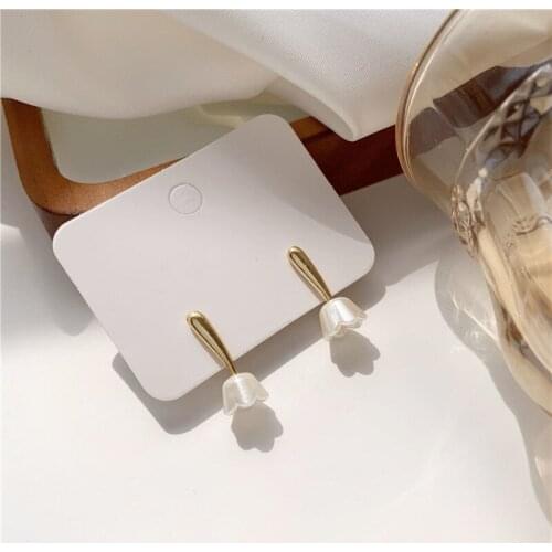 Elegant Simple White Acrylic Tulip Flower Petal Drop Earrings Korean Fairy Style Pendent Earrings for Women Girls Ear Jewelry