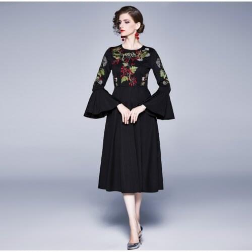 Autumn Embroidery Floral Midi Dress Woman Flare Sleeve High Waist Long Sleeve Dresses Chinese Fashion Vintage O-Neck Black Dress