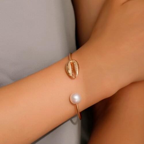 Old Color Cowrie Shell Bracelets for Women Pearl Beads Charm Cuff Opening Bracelet Bohemian Beach Jewelry Stainless Steel