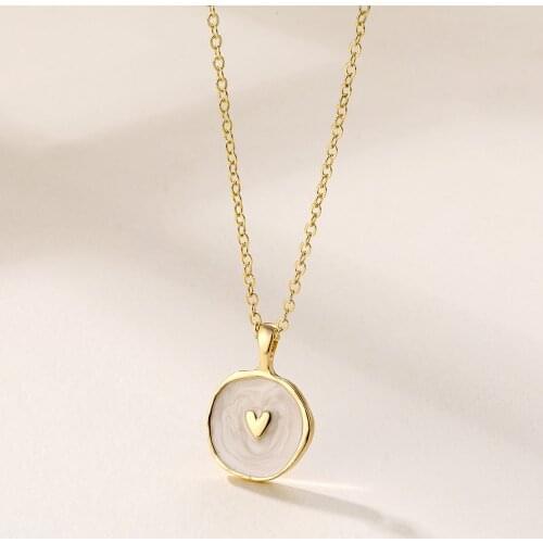 Fashionable geometric round pendant womens necklace heart-shaped collarbone chain wholesale Korean jewelry party gift