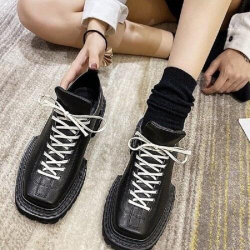 Retro Simple Spring And Autumn New Square-Toe Ladies Small Leather Shoes Fashion Personality Straps Thick-Soled Korean Shoes
