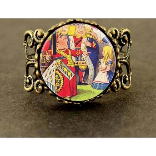 2017 New Queen Of Hearts Off With Her Head Alice In Wonderland Fairy Tale Jewelry Glass Dome Ring