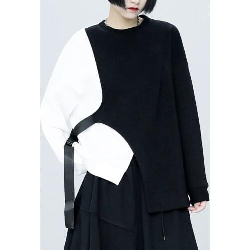 Spring and autumn large long sleeve T-shirt womens black and white stitching design sense of minority loose thin top irregular