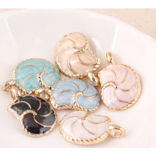 Wholesale Alloy Charms Gold Tone Plated Enamel Metal Sea Snail Floating Necklace Pendant Drop Oil DIY Floating Pendant Craft