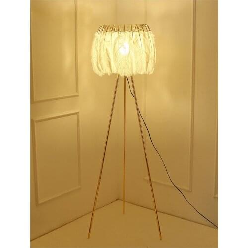 Luxury Fashion Floor Lamps White Feather Floor Lights For Hotel Hall Bedside Bedroom Living Home Decoration Floor Lights FA055