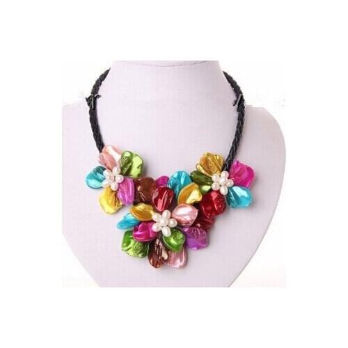 Classic white baroque pearl multicolor shell flower leather necklace Factory Wholesale price Women Gift word Jewelry