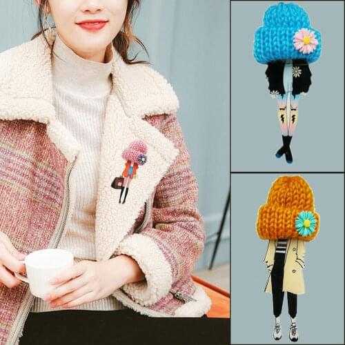 Fashion Brooch Pins for Woman Brooches Girls Wool Hat Cartoon Models Acrylic Brooches Kawaii Pompom Clothing Jewelry Accessories