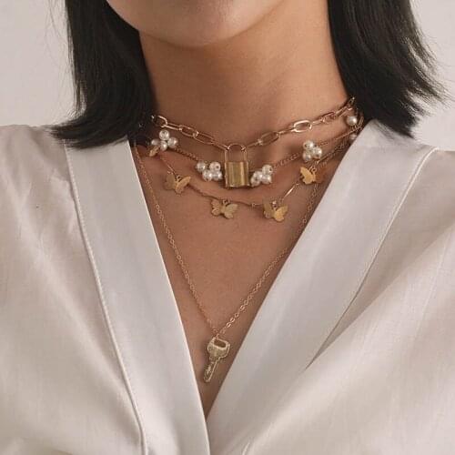 Fashion Multilayer Butterfly Pearls Key Lock Pendant Necklace for Women Vintage Punk Geometric Chains Necklace Party Jewelry