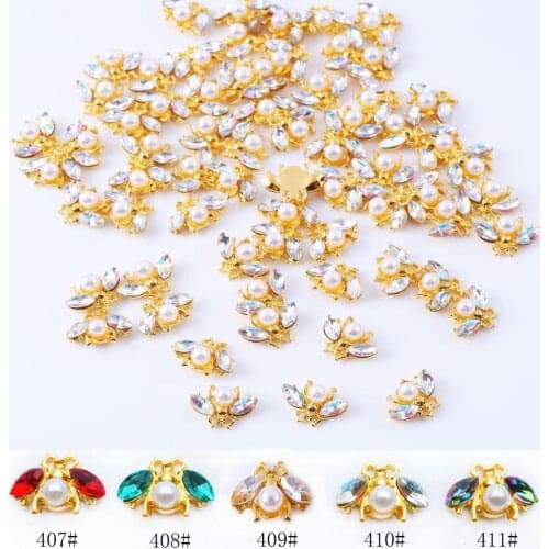 10Pcs Bee Shape Rhinestone Faux Pearl Inlaid 3D Nail Art Decors Manicure Ornament Golden bee is inlaid with rhinestone and faux