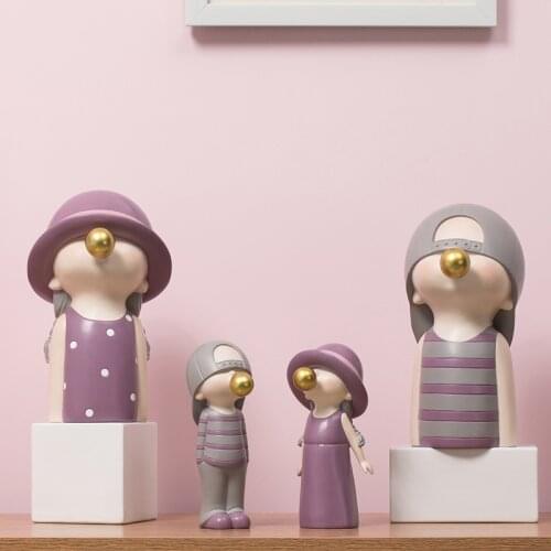 Figurines Kids Model Nordic Style Character Blowing Bubble Gum Statue for Living Room Decoration Modern Home Decoration