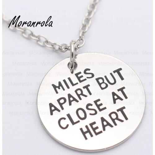 New arrive"Miles apart but close at heart "Copper necklace keychain charm friendship sister necklace family charm separation
