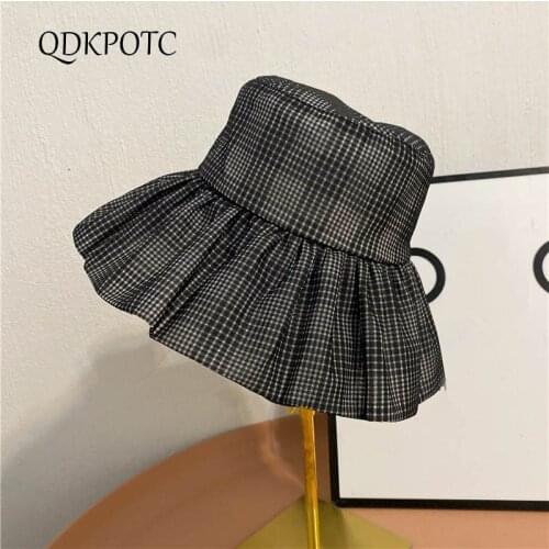 2021 Cap Summer New Women Cotton Pleated Plaid Bucket Hats Casual Fashion Elegant Seaside Sandy Beach Shading Sun Hats QDKPOTC