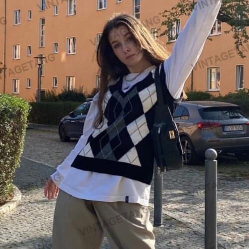 B-TOTO American Retro Black Diamond V-neck Sweater Vest Women Tide Ins Knitted Vest 2021 New Fashion