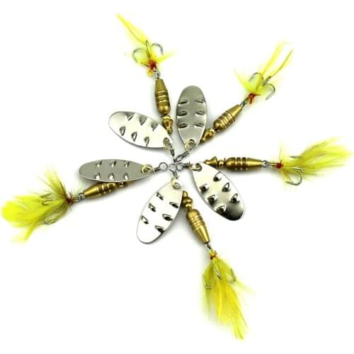 6.8cm Rotating Sequined Spoon Lures 6# Hook Fishing Tackle with feather tail