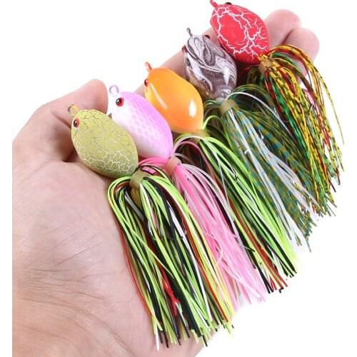 1PCS Frog Lure Soft Fishing Bait 8.6G 10cm Topwater Lures Fishing Tackle For Pike with Feather Tail Fly Fishing Wobbler