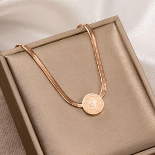 316L Stainless Steel New Fashion Upscale Jewelry Queen Avatar Charms Snake Bone Neck Chain Choker Necklaces & Pendants For Women