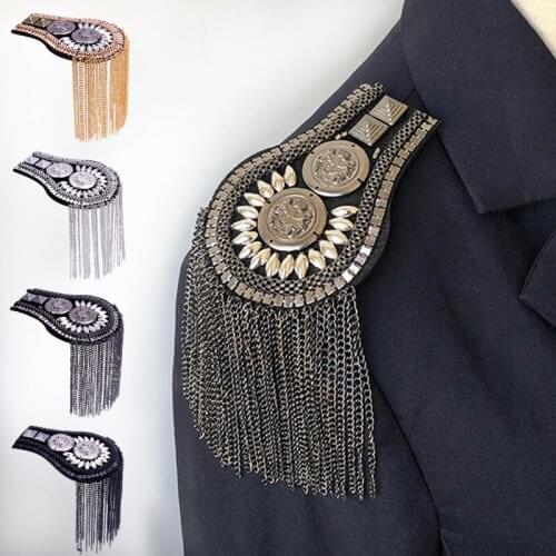 British Style Brooch Small Suit Shoulder Strap Multi Tassel Rivet Epaulet Epaulette Pin Women Men Suit Singer Compere Stage Acce