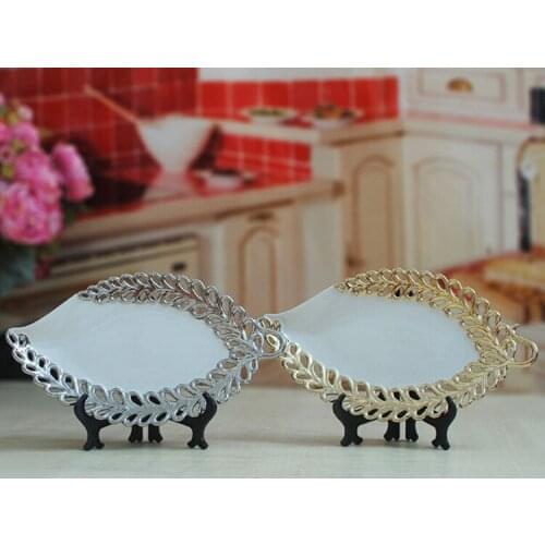 Ceramics factory outlets hollow European ceramic fruit plate fruit plate fruit plate creative zakka groceries