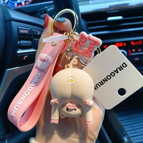 New arrival Creative Kawaii Pig Chrysanthemum Keychain for Women bag Pig Butt Keyring Couple Accessories Creative Gift Wholesale