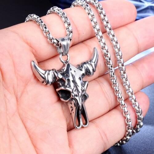 LAMEMDEE Retro Tribe Worship Belief Bull Head Skull Pendant Necklace Men Punk Biker Stainless Steel Bull Head Necklace Fashion J