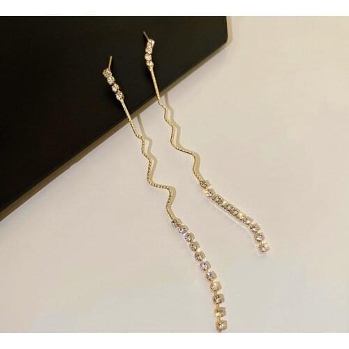 2021 New Long Tassels Shiny Crystal Fashion Fine Drop Earrings Sweet Fresh Senior Contracted Geometric Metal Women Earrings