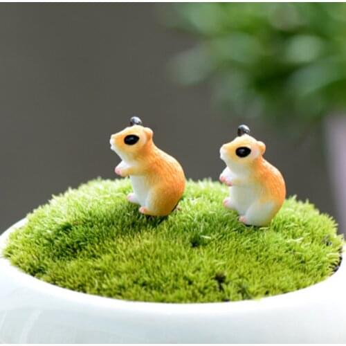 ZOCDOU 1 Piece Yellow Squirrel Ardilla Cartoon Small Figurine Home Garden House Decoration Ornament Moss Miniatures Resin Decor