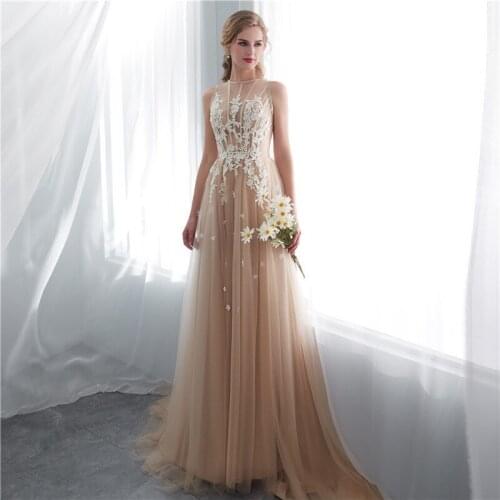 New O-Neck A-Line Long Sleeves Champagne Bridesmaid Dresses Long Tulle Applique Vintage Prom Dresses Party Gown LE40719