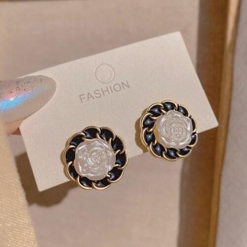 PERMIH Fashion Vintage Earrings For Women Simple Personalized Earrings Big Statement Gold Metal Flower Earrings 2021 Trend