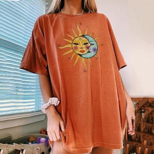 Vintage Sun Moon Smiley Face Print Orange Graphic T Shirts Women Oversized Loose O Neck Short Sleeve Fashion Clothes Summer 2021