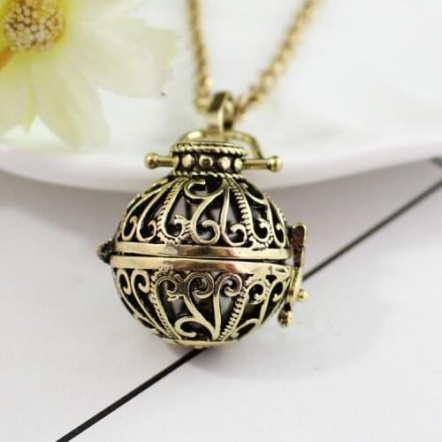 BAYABAYA Vintage Pendants